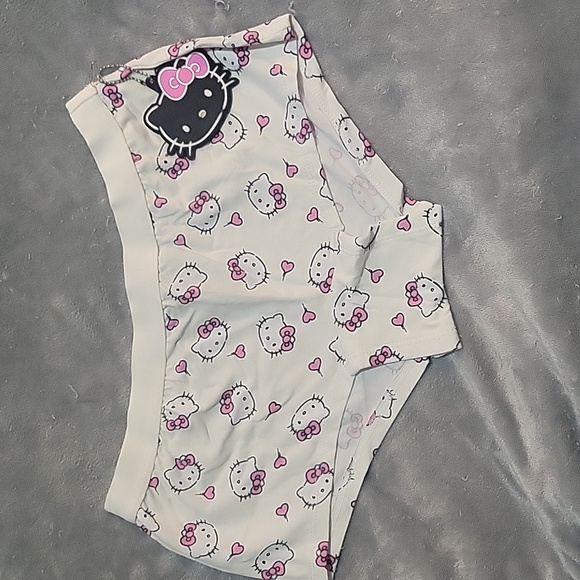 Hello Kitty panties - Picture 1 of 5